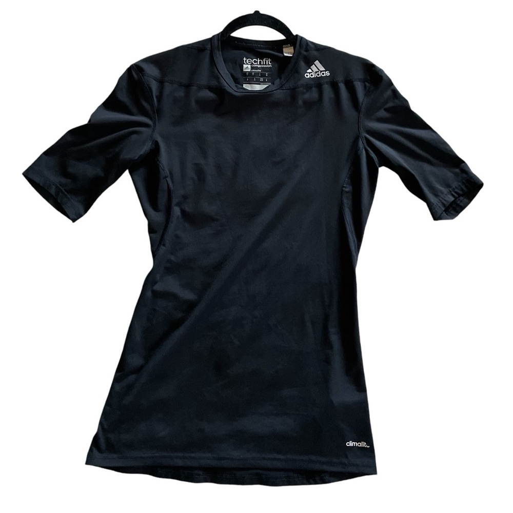 Adidas men’s techfit compression shirt size med black short sleeve